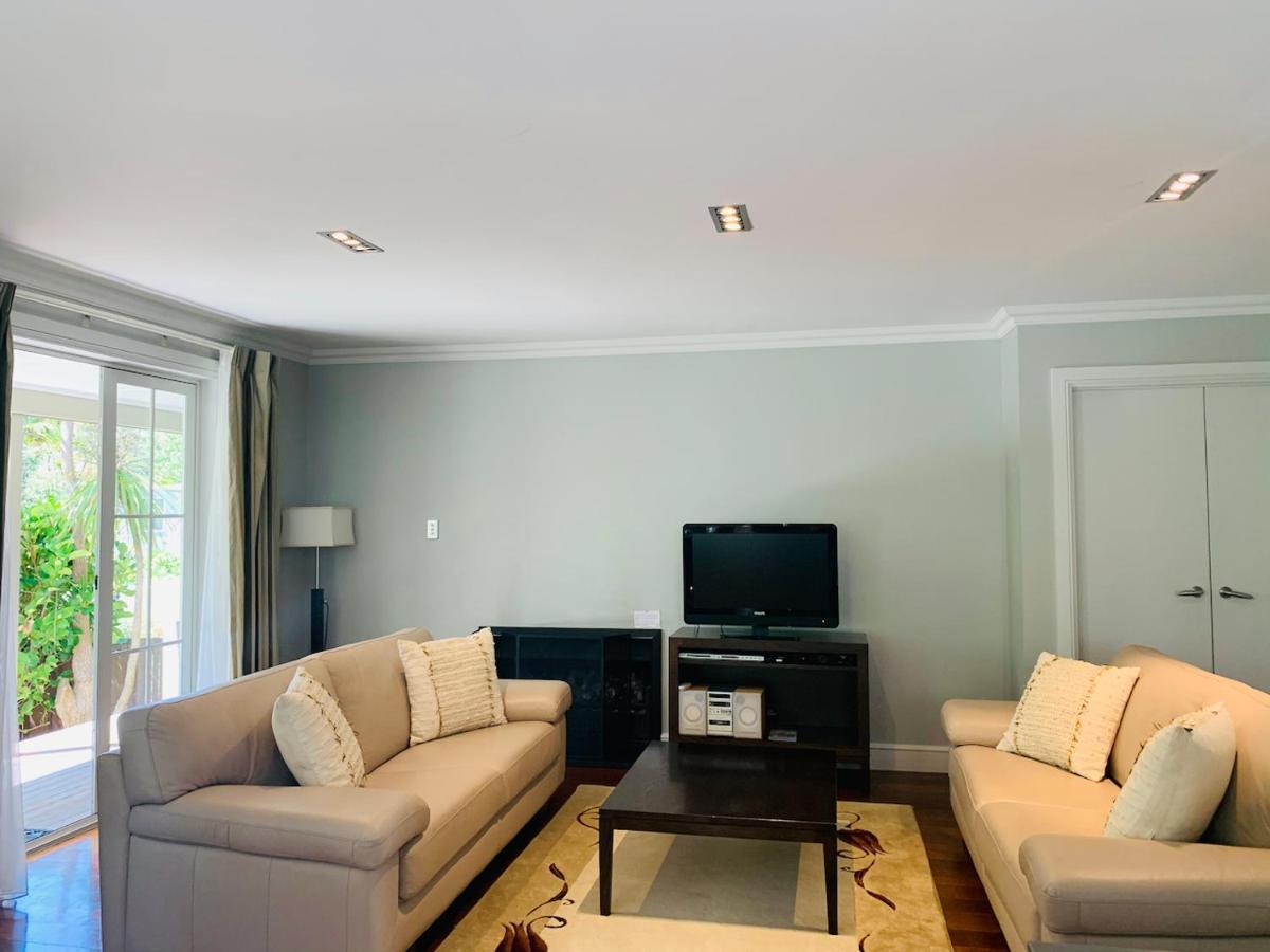 Tinkerbell Cottage 2-4 Bedroom- Russell Cottages Collection ภายนอก รูปภาพ